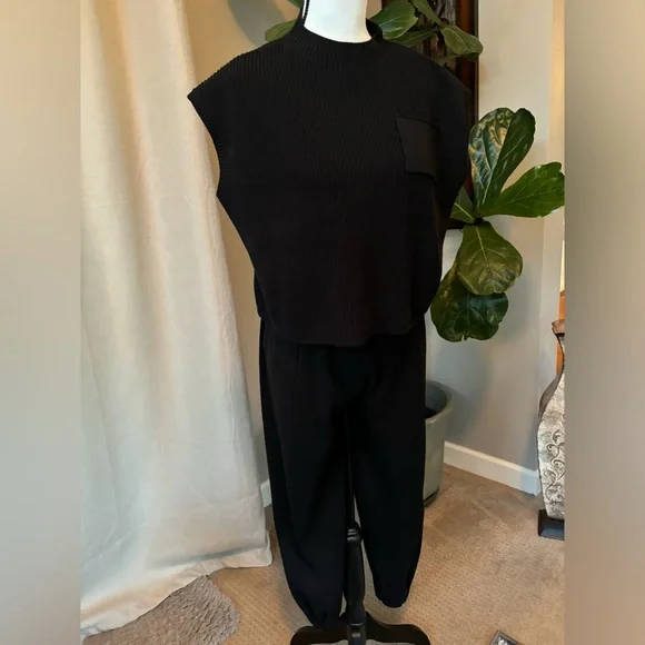 Two piece sweater set. Large. Black - Picture 4 of 6